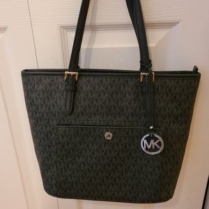 Michael Kors Jet Set Tote